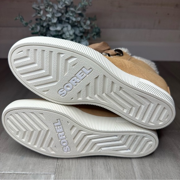 Sorel Out 'N About Cozy Faux Shearling Wedge Booties Women’s size 7.5 - Picture 7 of 14